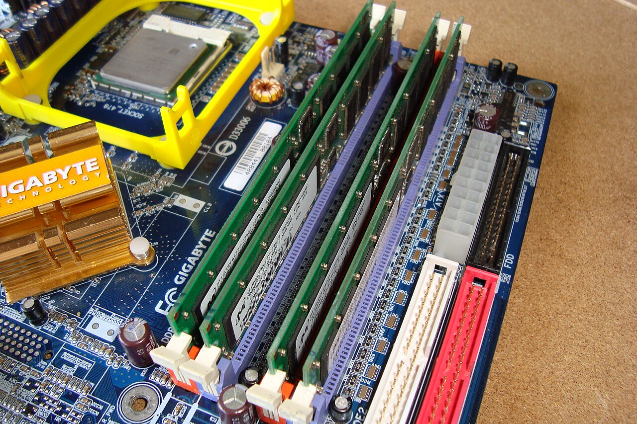 China's Dense Memory Push: CXMT G5 DRAM Enters Mass Production