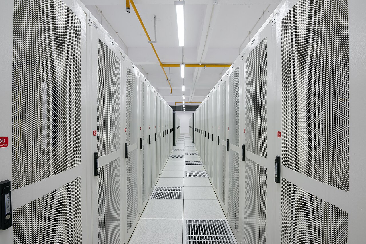 Hidden Debt Returns: Billions Slip Off the Balance Sheet in the AI Race