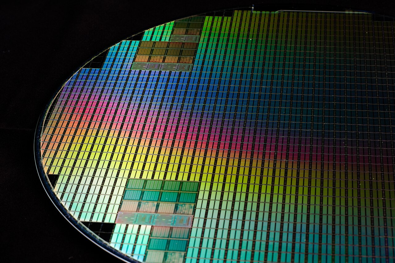 China's Dense Memory Push: CXMT G5 DRAM Enters Mass Production
